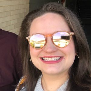 Meet your Posher, Allyssa